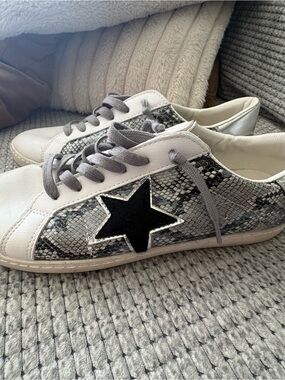 Vintage Havana White & Gray Snake-Print Sneakers with Black Star